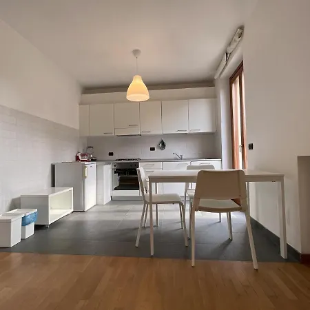 Apartamento Entire With Private Garden Near Milan And - Free Parking - Family Friendly *